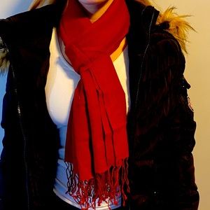 Deep red scarf!